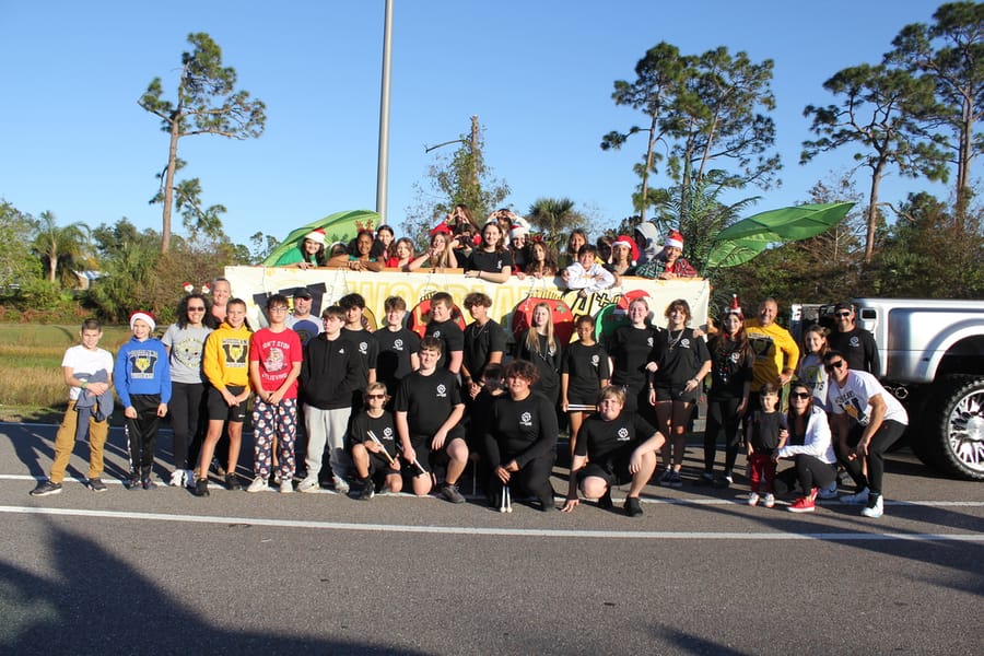 Poinsettia_Parade_120724 (15)