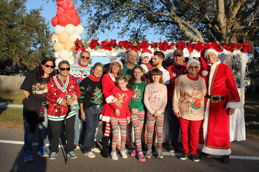 Poinsettia_Parade_120724 (38)