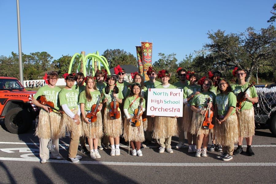 Poinsettia_Parade_120724 (10)