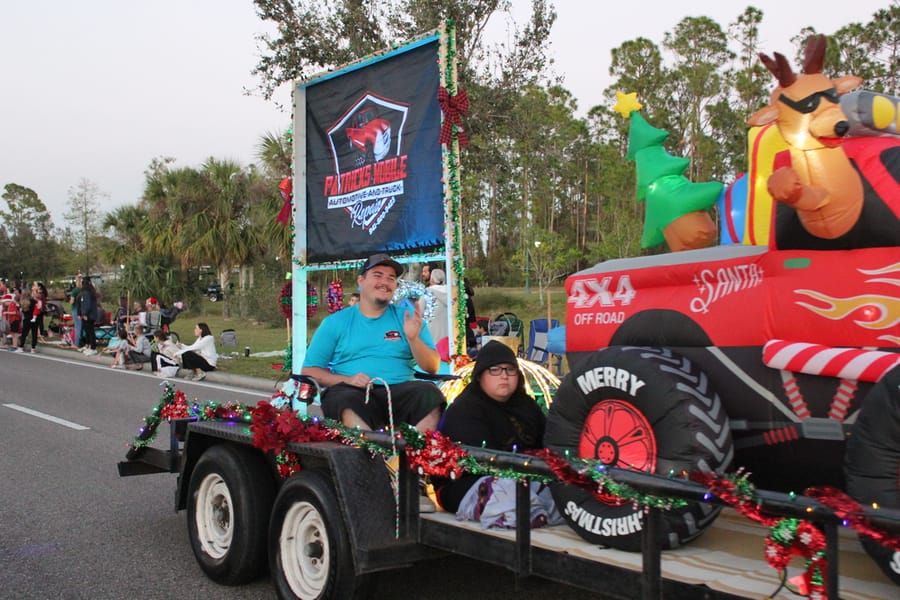 Poinsettia_Parade_120724 (166)