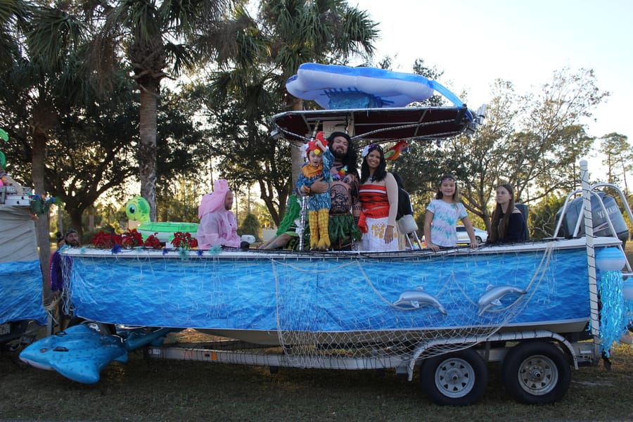 Poinsettia_Parade_120724 (34)