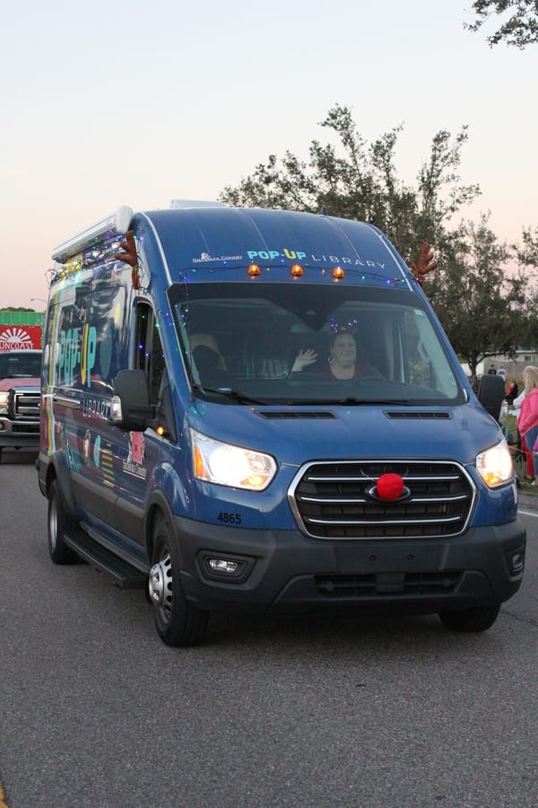 Poinsettia_Parade_120724 (150)