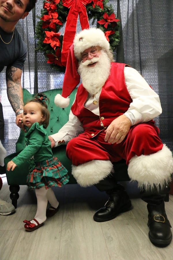 Poinsettia_Santa_120724 (24)