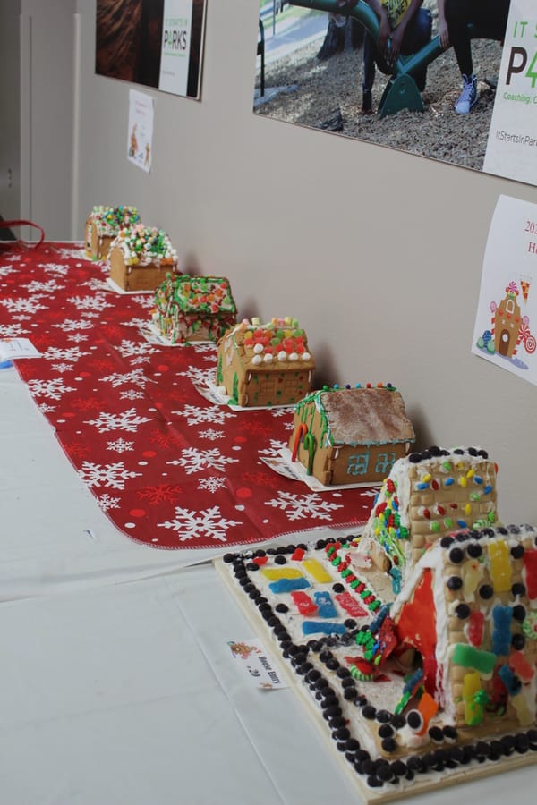Poinsettia_Festival_120724 (7)