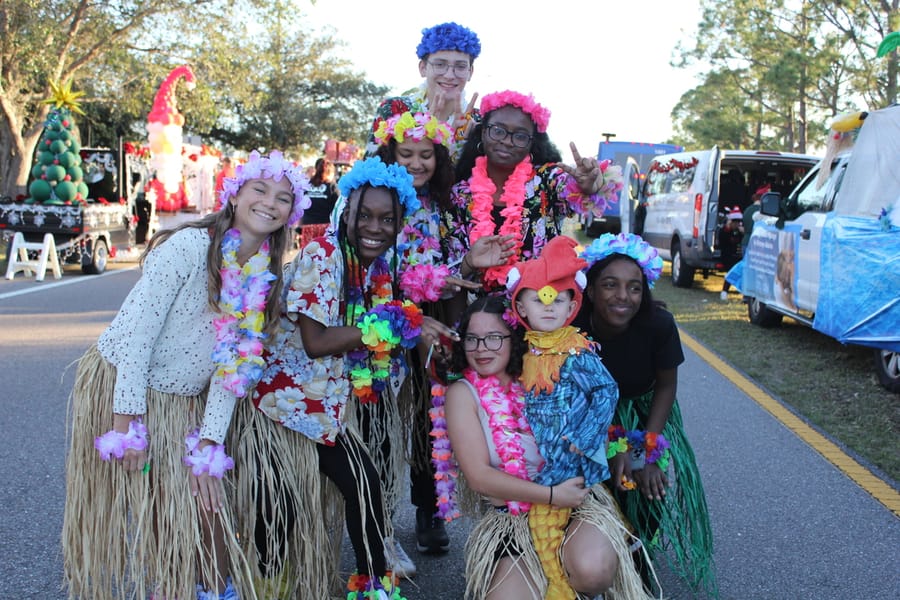 Poinsettia_Parade_120724 (32)