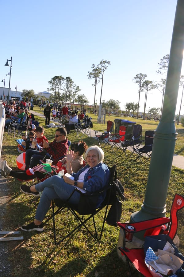Poinsettia_Parade_120724 (186)