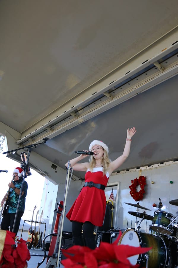 Poinsettia_Festival_120724 (171)