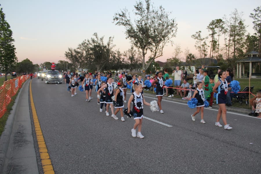 Poinsettia_Parade_120724 (142)