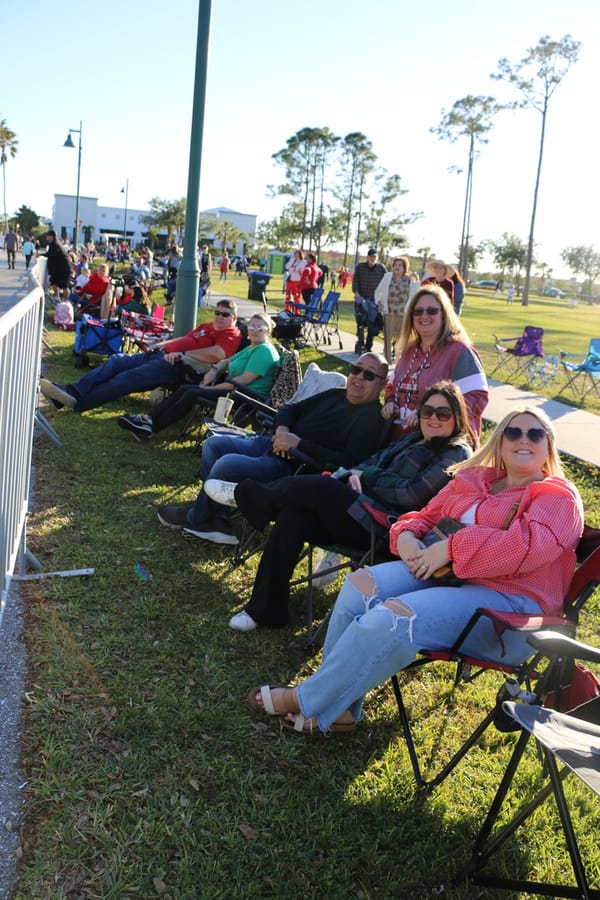 Poinsettia_Parade_120724 (195)