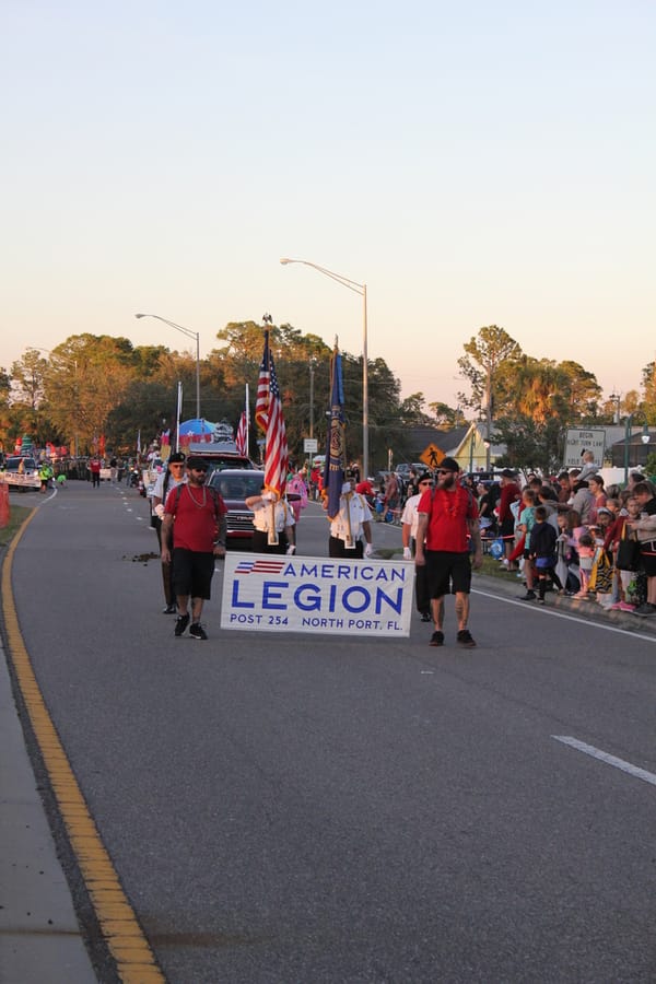 Poinsettia_Parade_120724 (97)