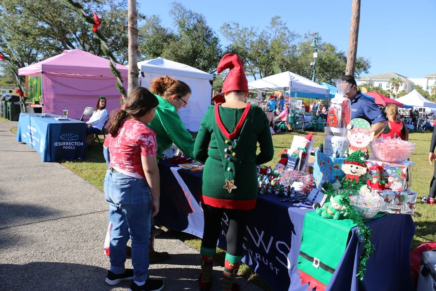 Poinsettia_Festival_120724 (101)