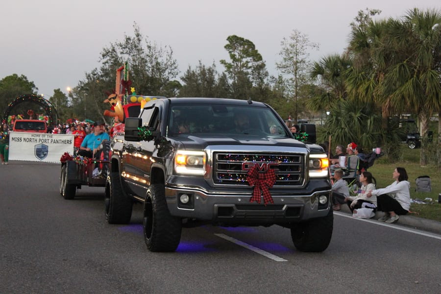 Poinsettia_Parade_120724 (165)
