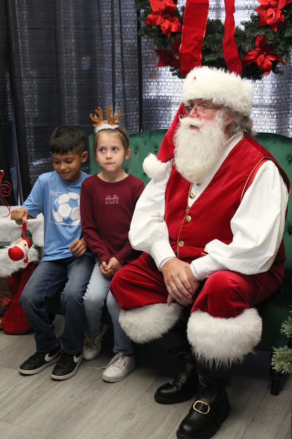 Poinsettia_Festival_120724 (28)