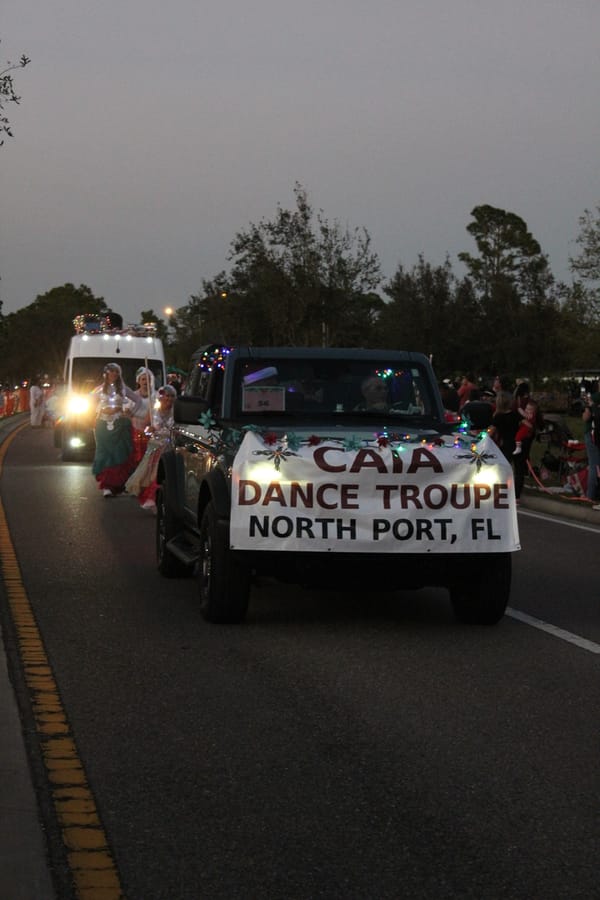 Poinsettia_Parade_120724 (167)