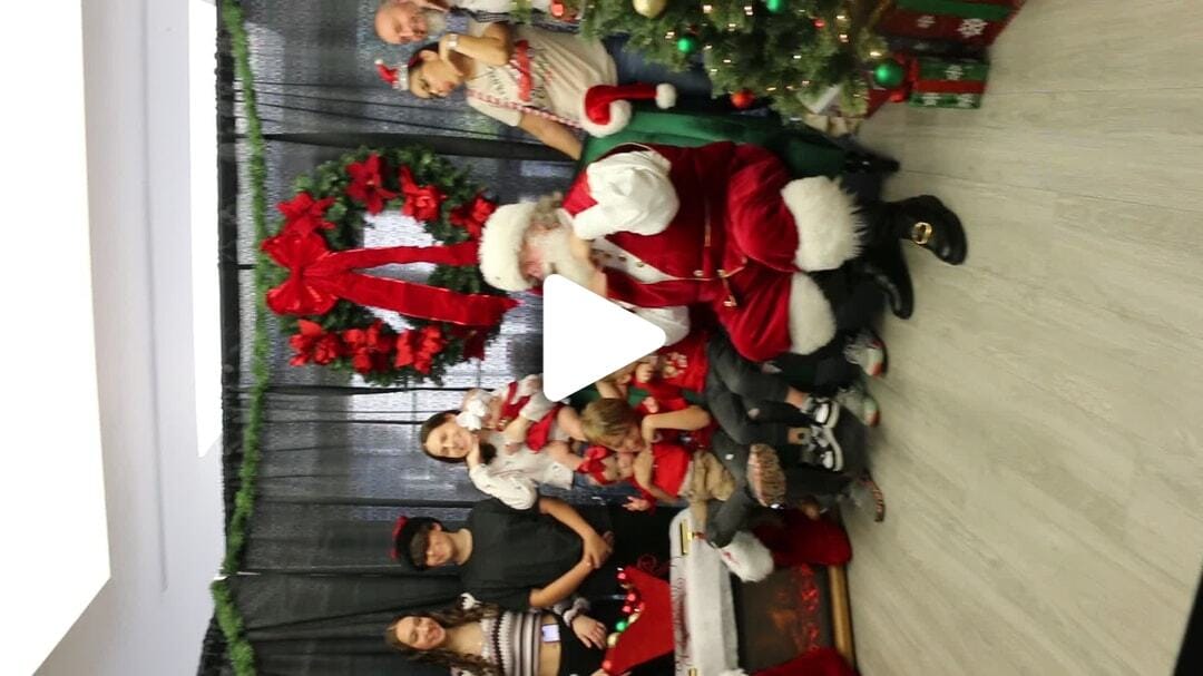 Pictures with Santa_Poinsettia 2024 (1)