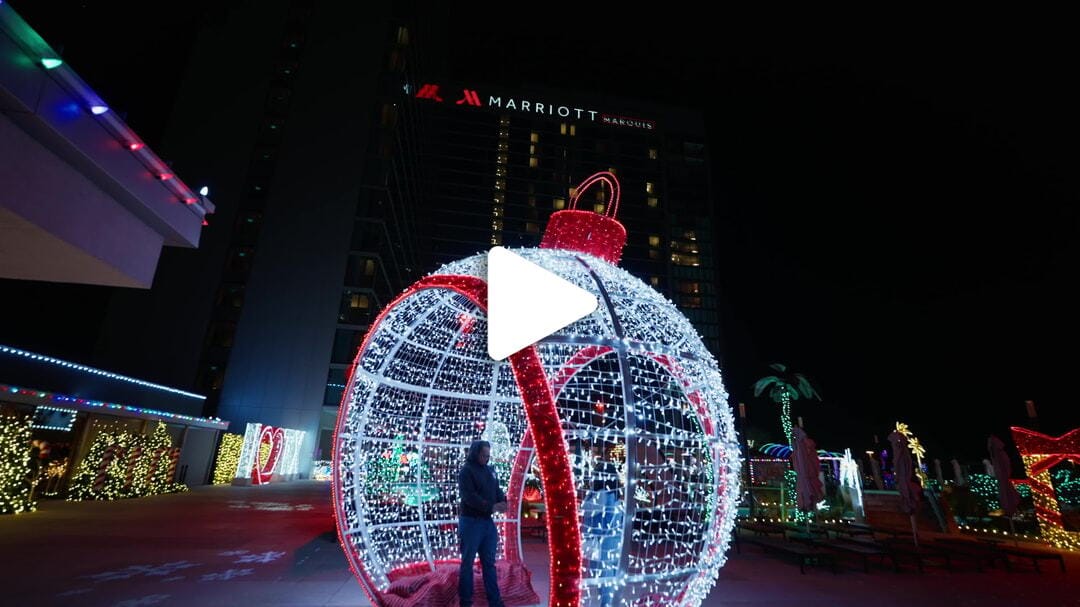 Marriott-Texas_Winter_Lights_2024_11