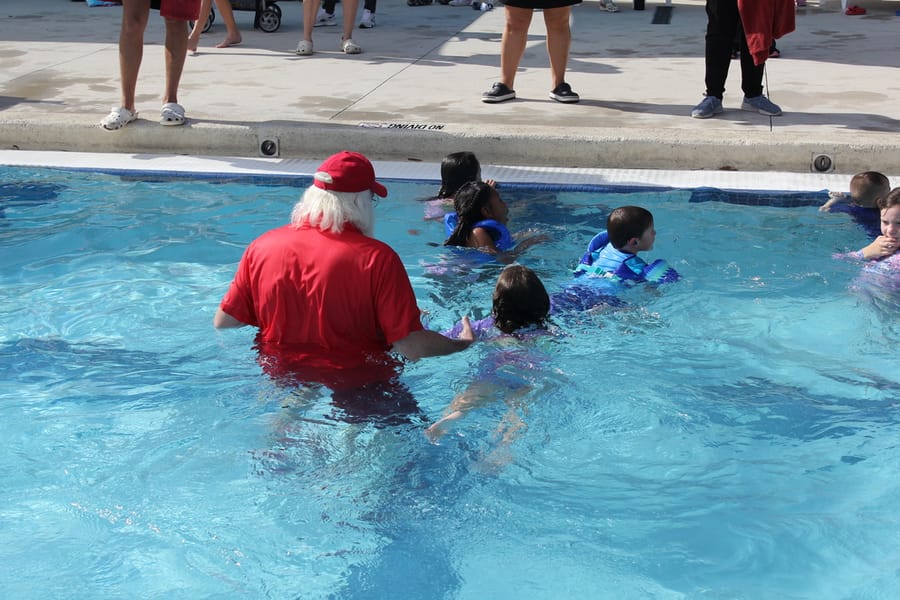 Swim-with-Santa_20241221 (203)