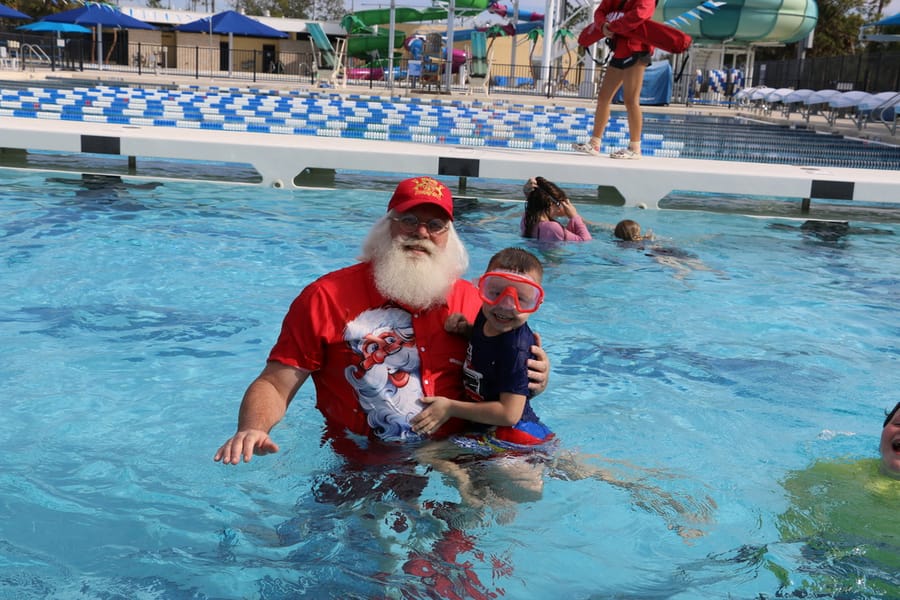 Swim-with-Santa_20241221 (367)