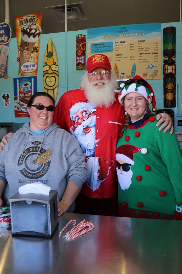 Swim-with-Santa_20241221 (491)