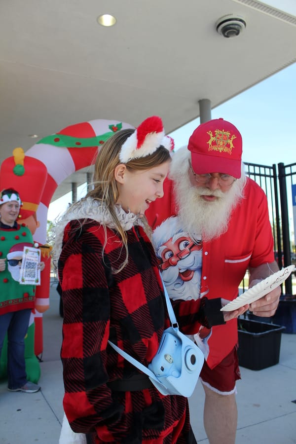 Swim-with-Santa_20241221 (217)