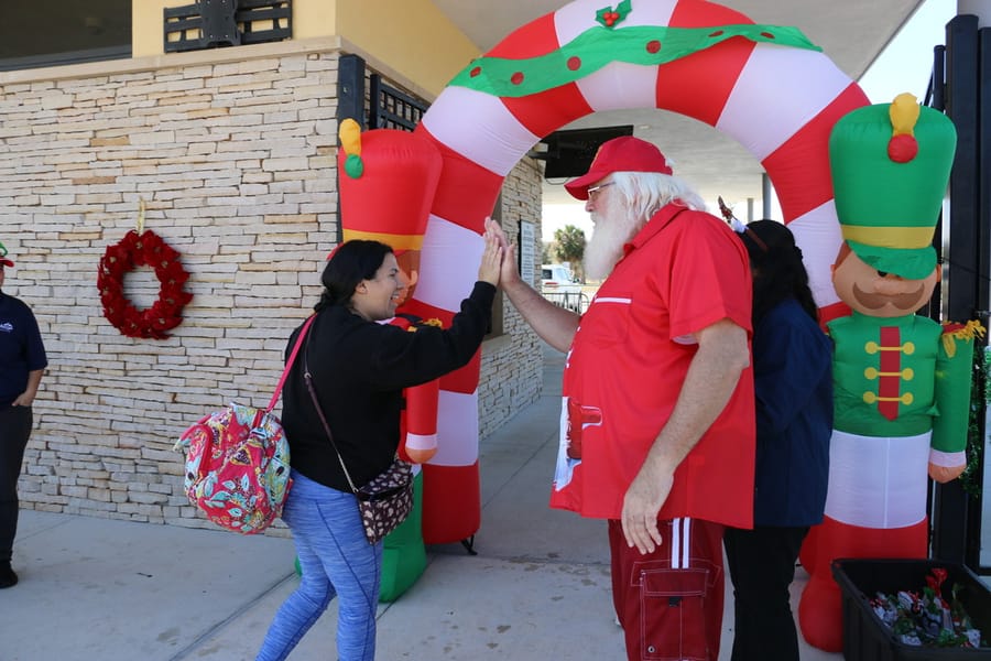 Swim-with-Santa_20241221 (488)