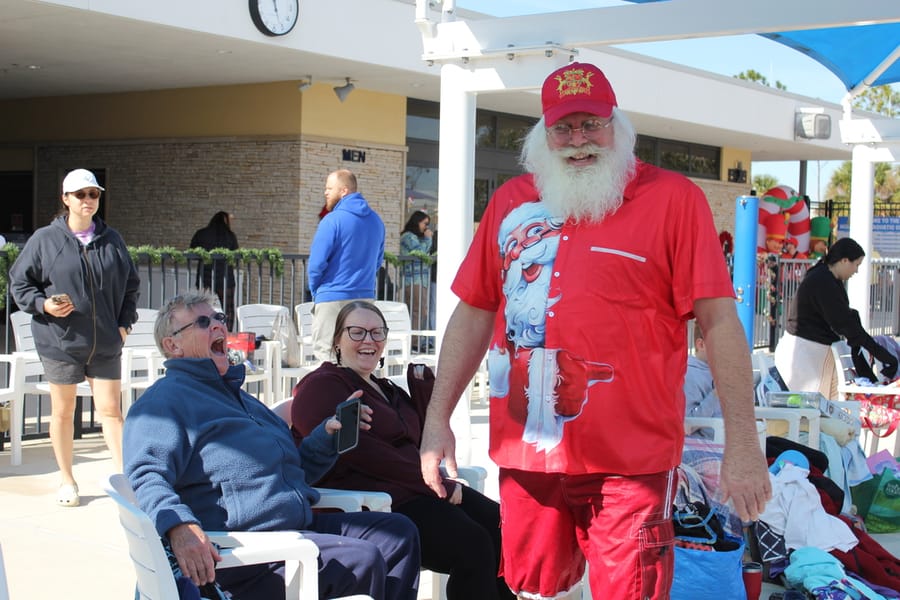 Swim-with-Santa_20241221 (212)