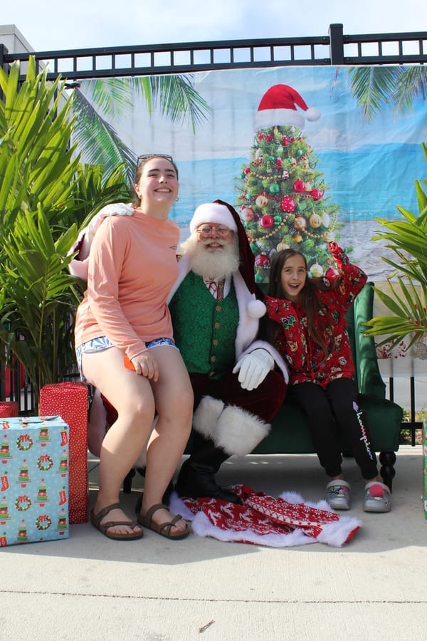 Swim-with-Santa_20241221 (77)