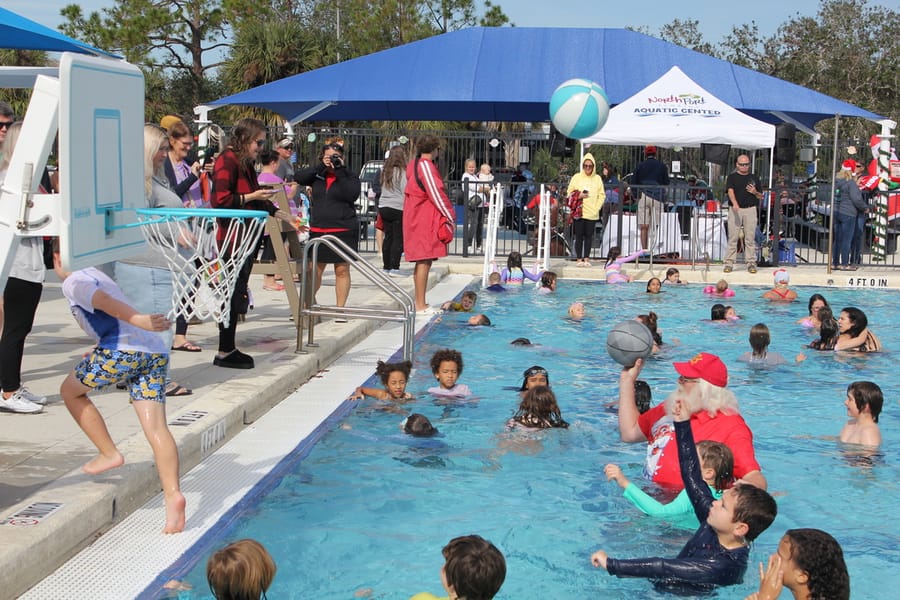 Swim-with-Santa_20241221 (183)