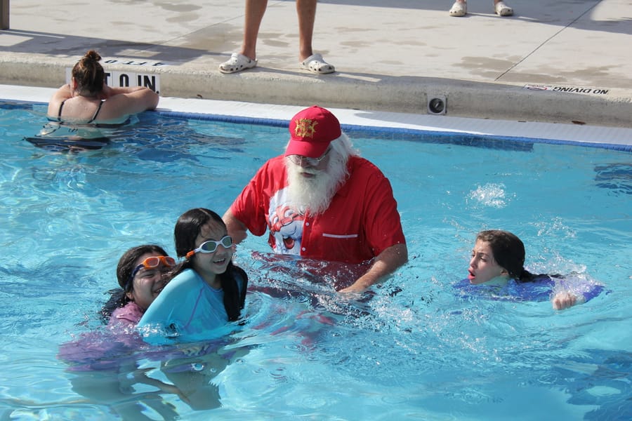Swim-with-Santa_20241221 (200)