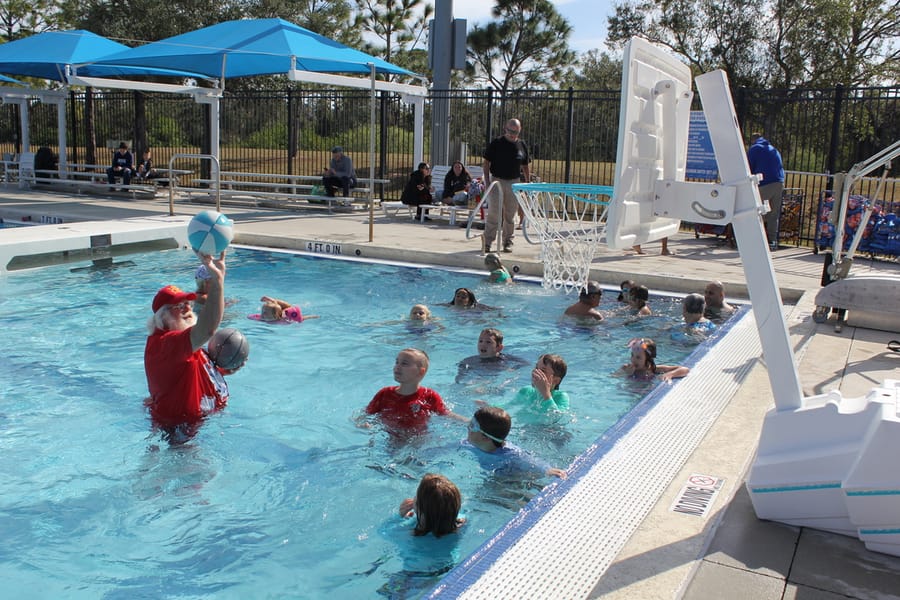 Swim-with-Santa_20241221 (206)