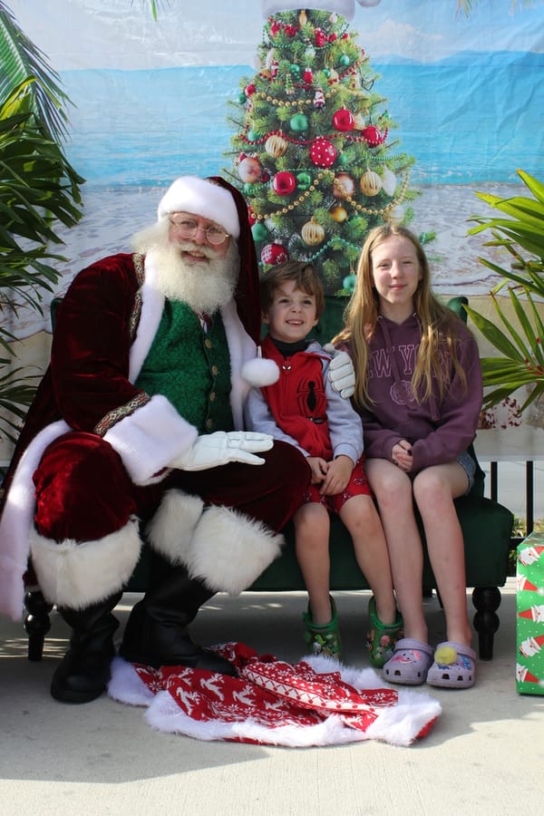 Swim-with-Santa_20241221 (71)