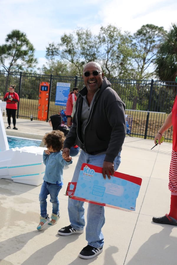 Swim-with-Santa_20241221 (355)