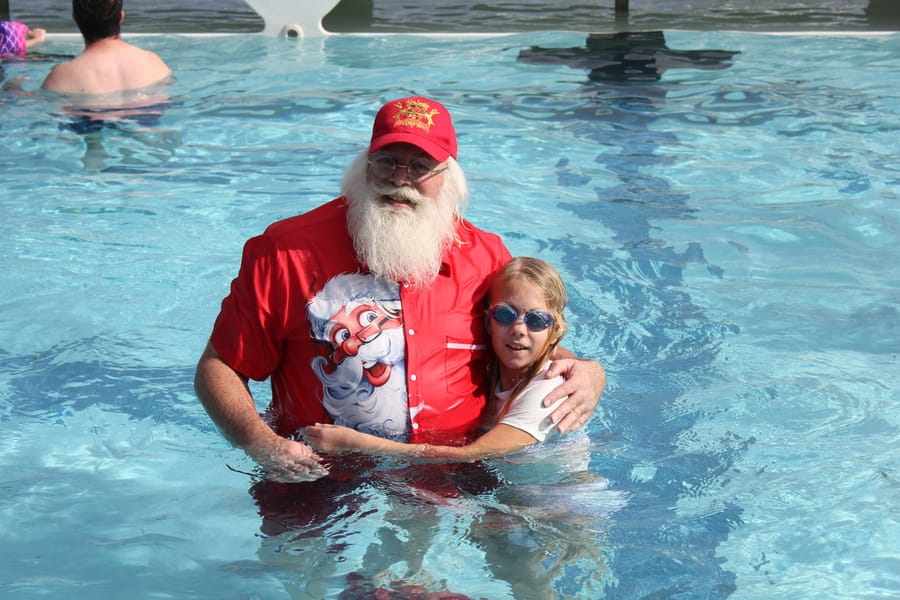 Swim-with-Santa_20241221 (197)