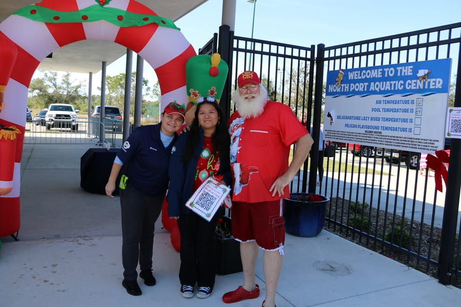 Swim-with-Santa_20241221 (485)