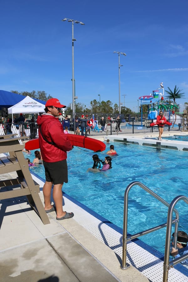 Swim-with-Santa_20241221 (452)