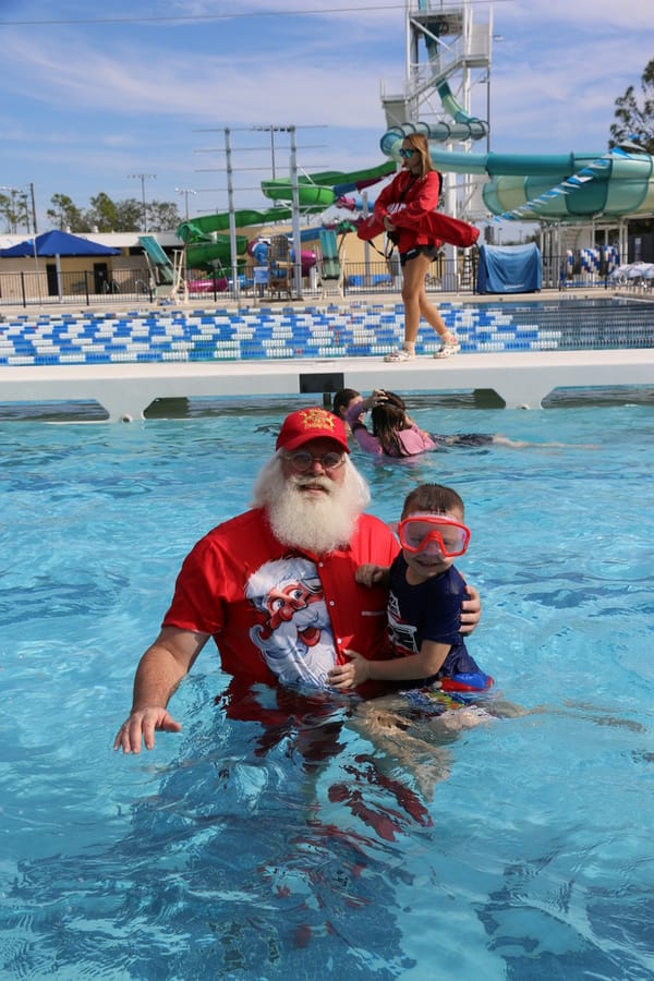 Swim-with-Santa_20241221 (368)