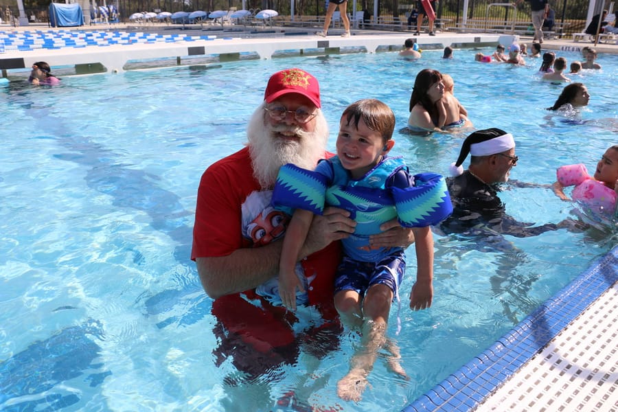 Swim-with-Santa_20241221 (402)
