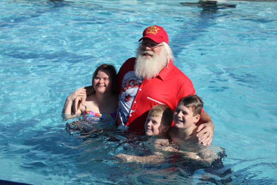 Swim-with-Santa_20241221 (213)