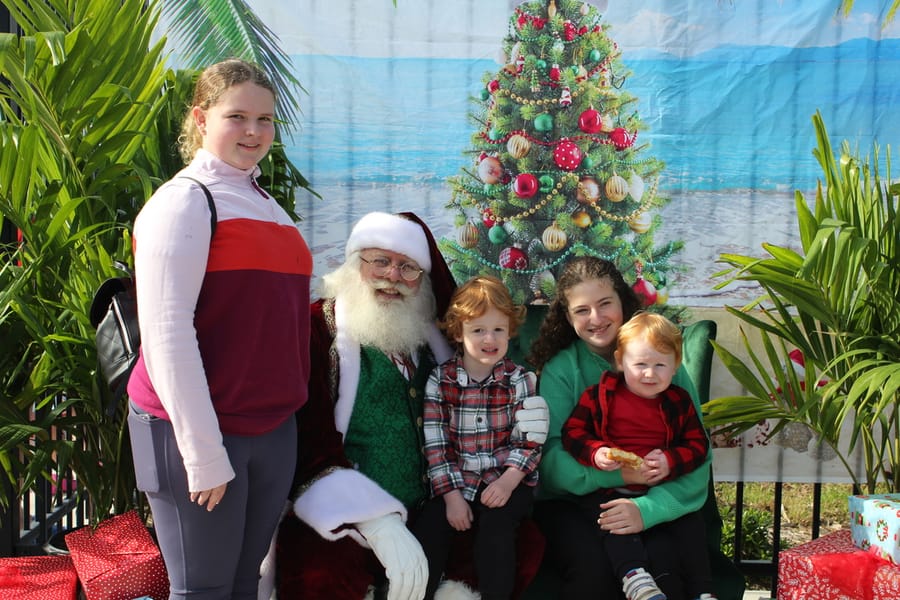Swim-with-Santa_20241221 (36)