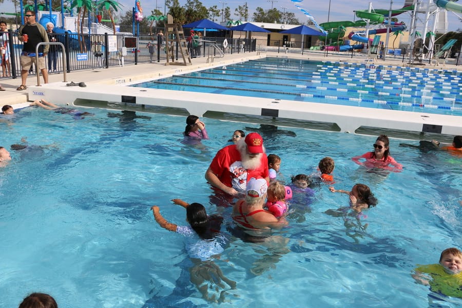 Swim-with-Santa_20241221 (358)