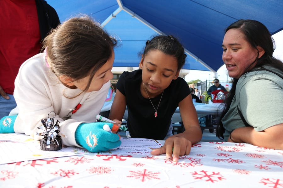 Swim-with-Santa_20241221 (278)