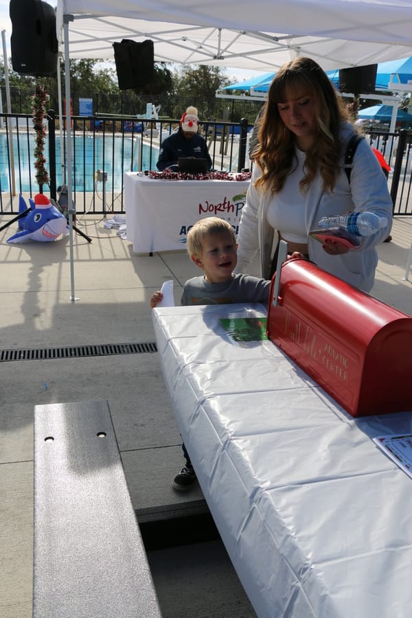 Swim-with-Santa_20241221 (271)