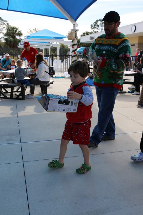 Swim-with-Santa_20241221 (320)