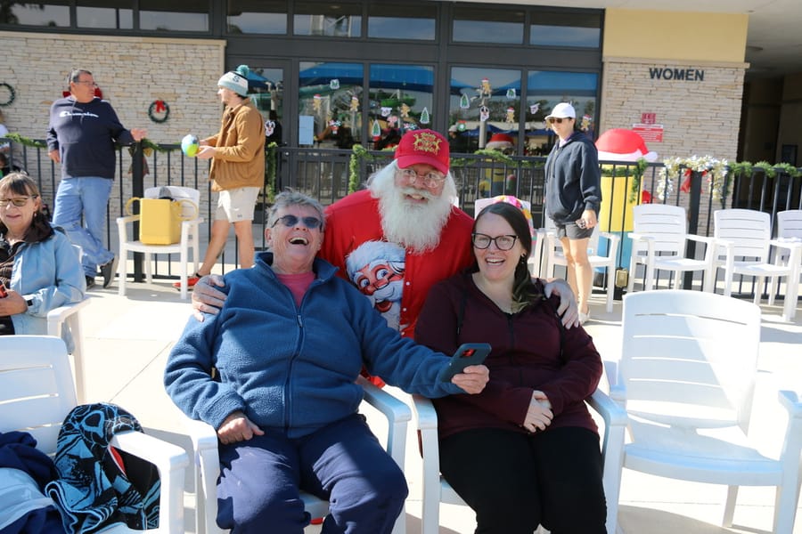 Swim-with-Santa_20241221 (414)
