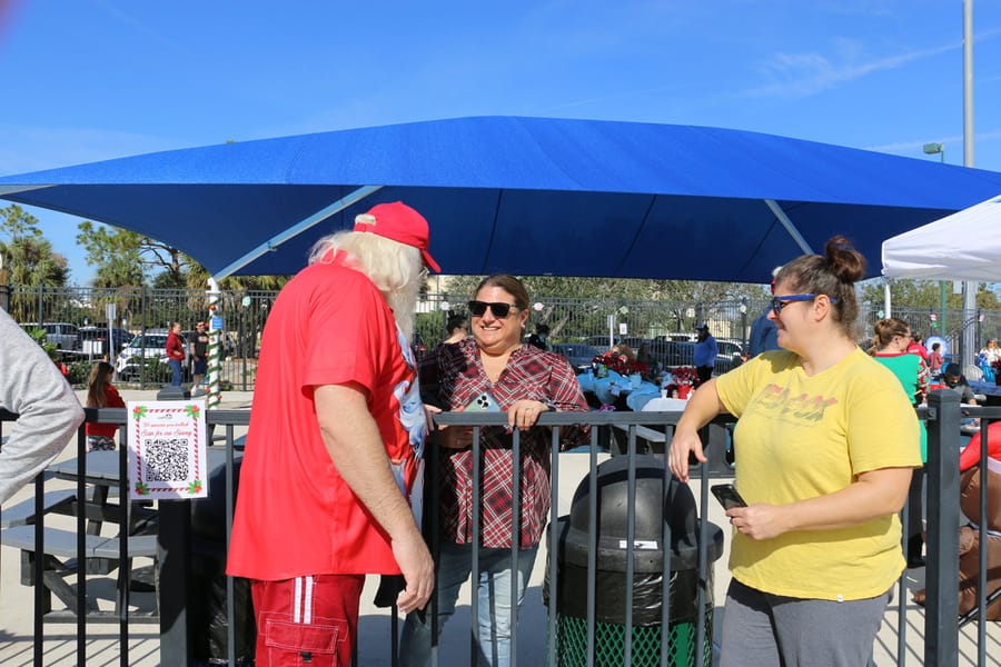 Swim-with-Santa_20241221 (424)