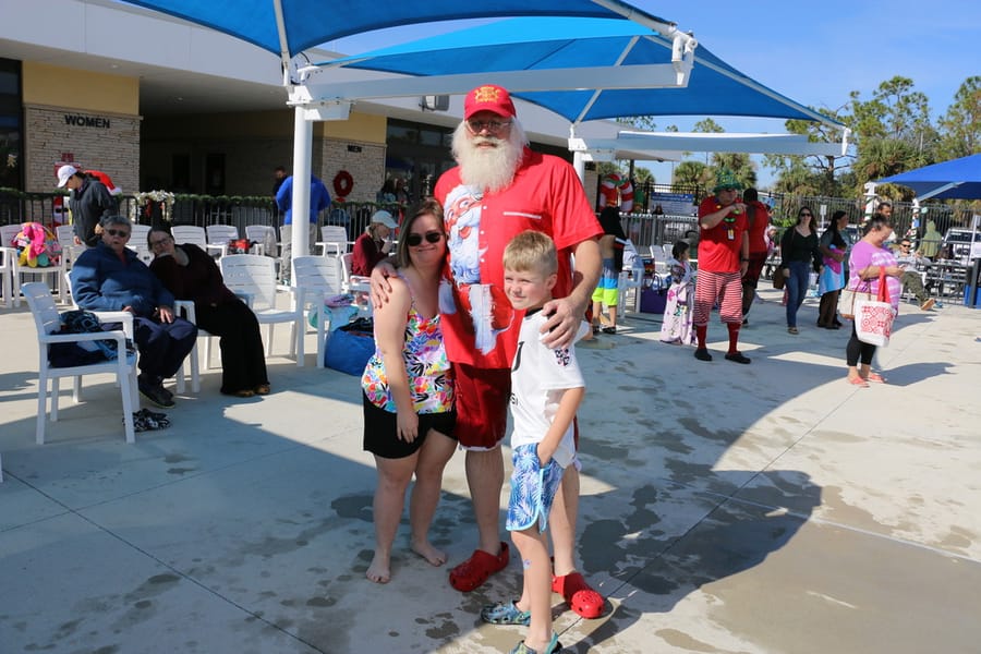 Swim-with-Santa_20241221 (412)