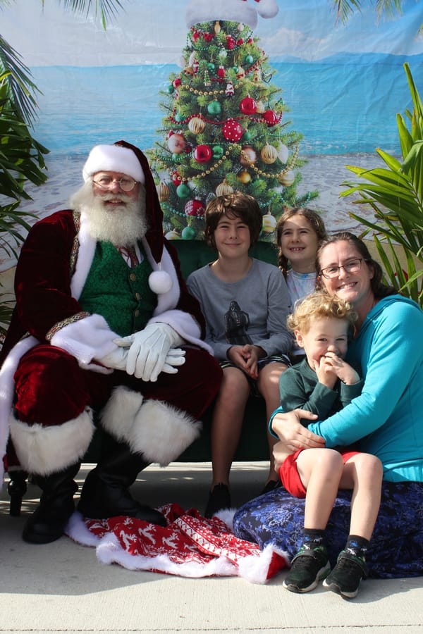 Swim-with-Santa_20241221 (98)