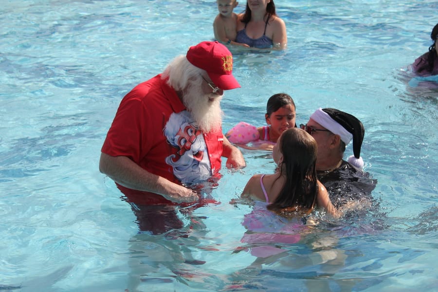 Swim-with-Santa_20241221 (199)