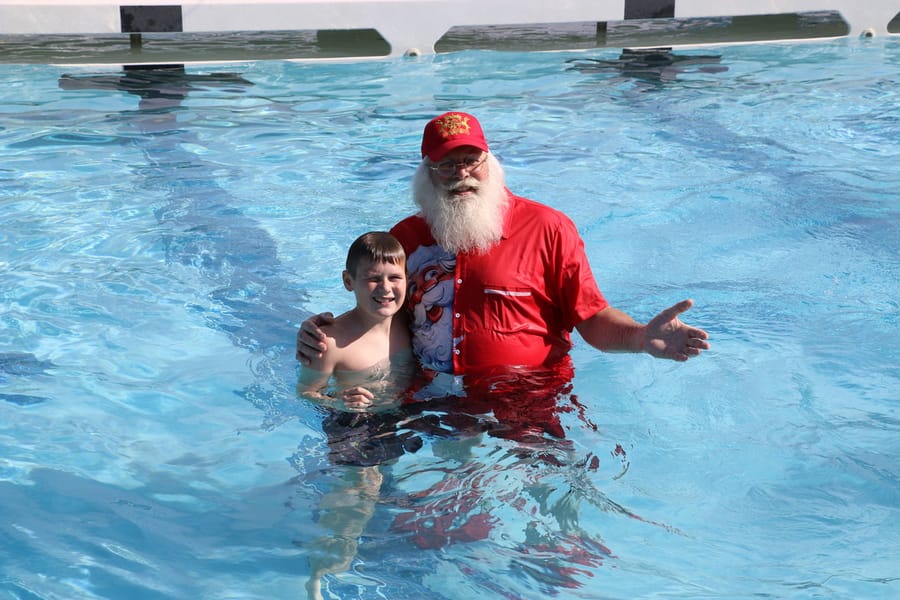 Swim-with-Santa_20241221 (408)