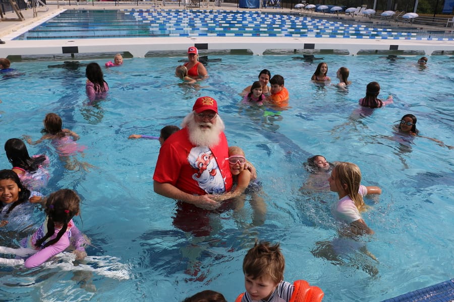 Swim-with-Santa_20241221 (334)